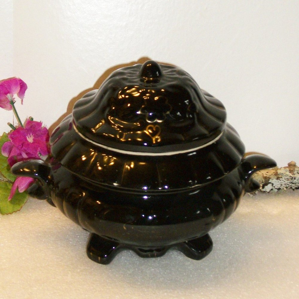 GCI 1995 Black Glazed Pot w/ Lid Hand Painted Gold Trim 2 Handle 4 Footed 5.5" H